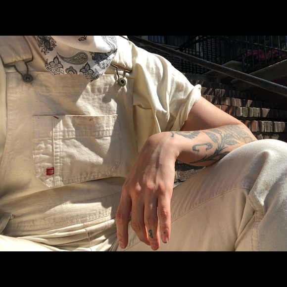 Meet your Posher, Kristen - Picture 1 of 1